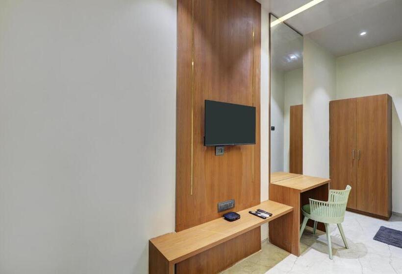 سوییت, Radhe Residency