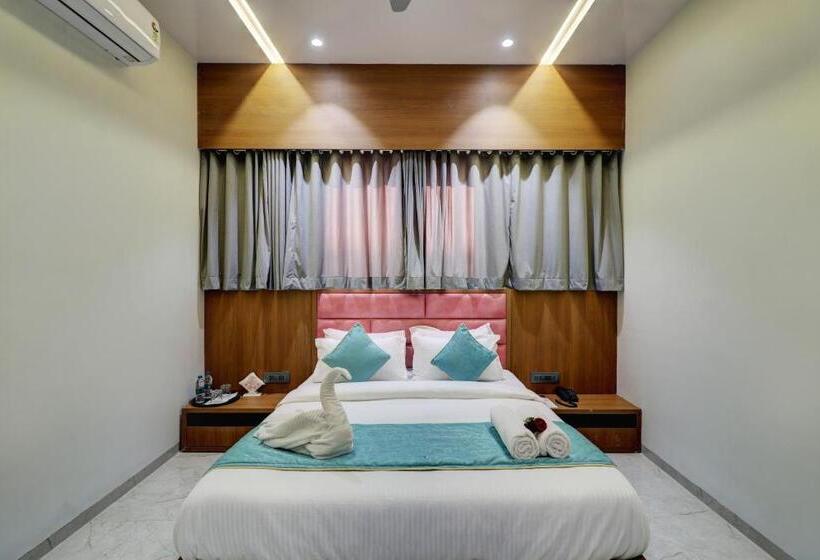 سوییت, Radhe Residency