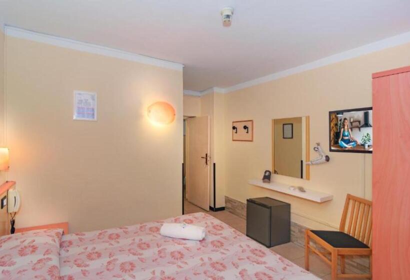 اتاق اکونومی, Storyville Simple Stay