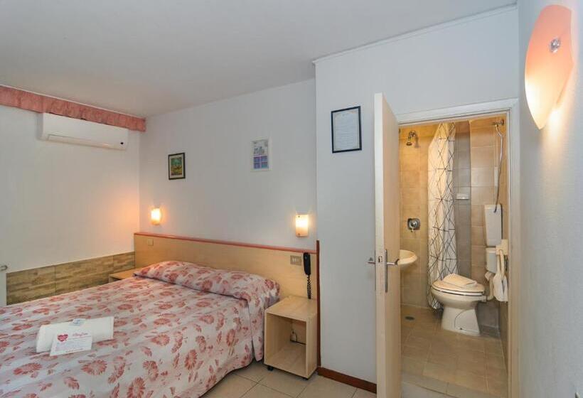اتاق اکونومی, Storyville Simple Stay