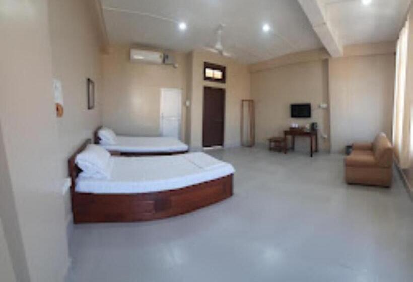 اتاق لوکس, Urban Residency, Dimapur