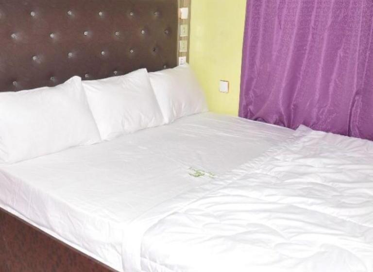 اتاق لوکس, Las Vegas Hotel, Ihembosi