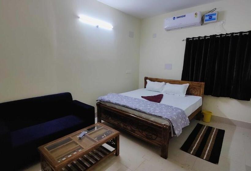 اتاق کلاسیک سه تخته, Oyo Flagship Hotel Krishna