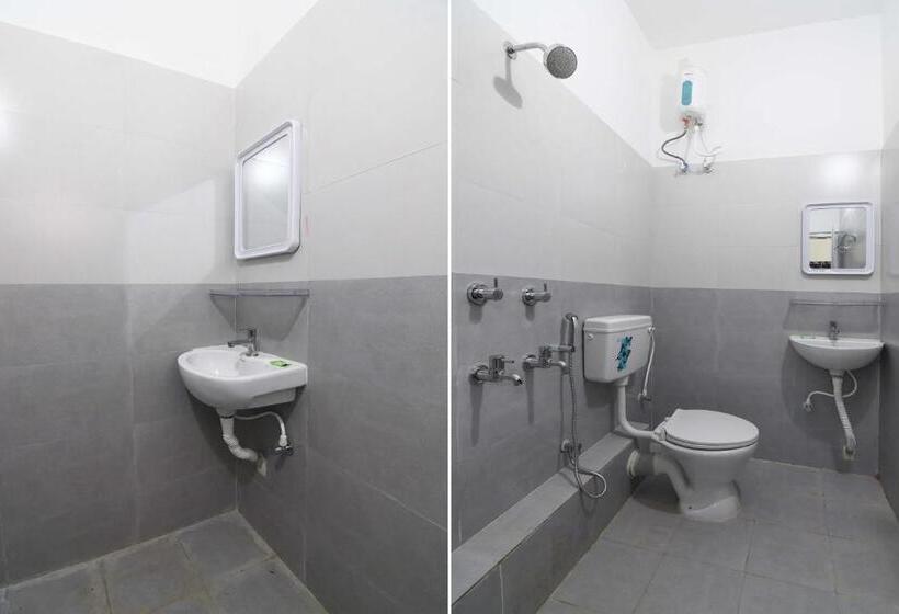 اتاق کلاسیک سه تخته, Oyo Flagship Hotel Krishna