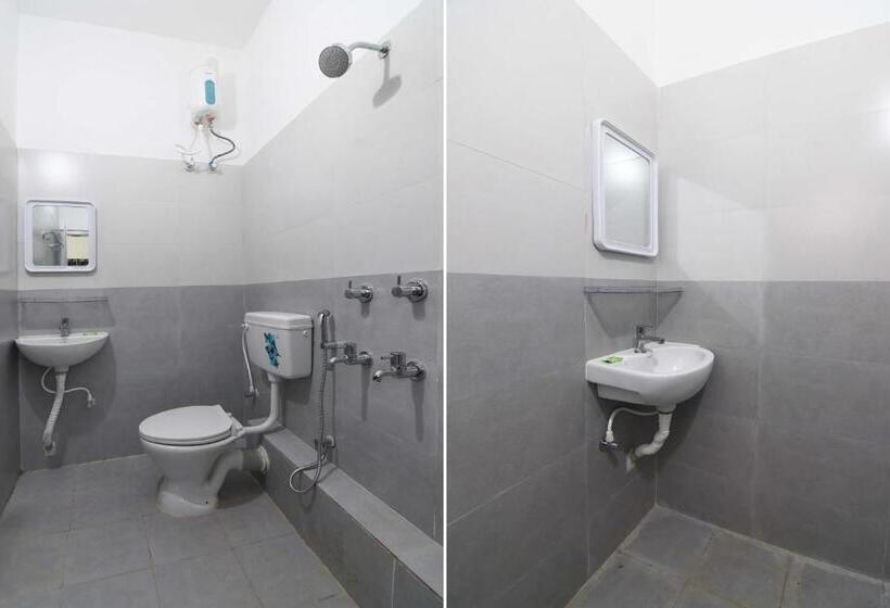 اتاق کلاسیک سه تخته, Oyo Flagship Hotel Krishna