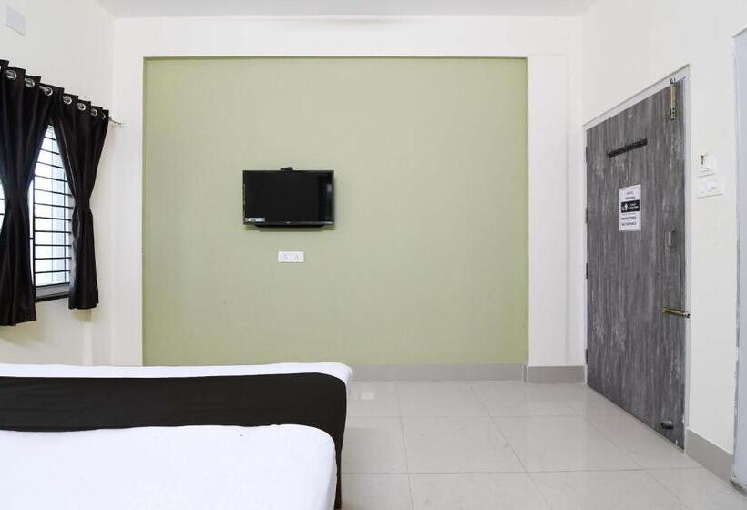 اتاق کلاسیک سه تخته, Oyo Flagship Hotel Krishna