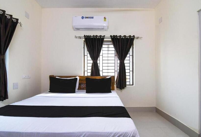 اتاق کلاسیک سه تخته, Oyo Flagship Hotel Krishna