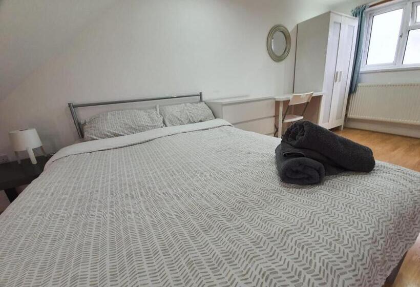 اتاق استاندارد, Eastwood Rooms