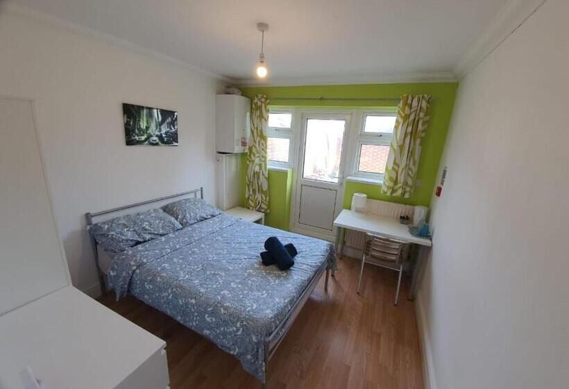 اتاق استاندارد, Eastwood Rooms