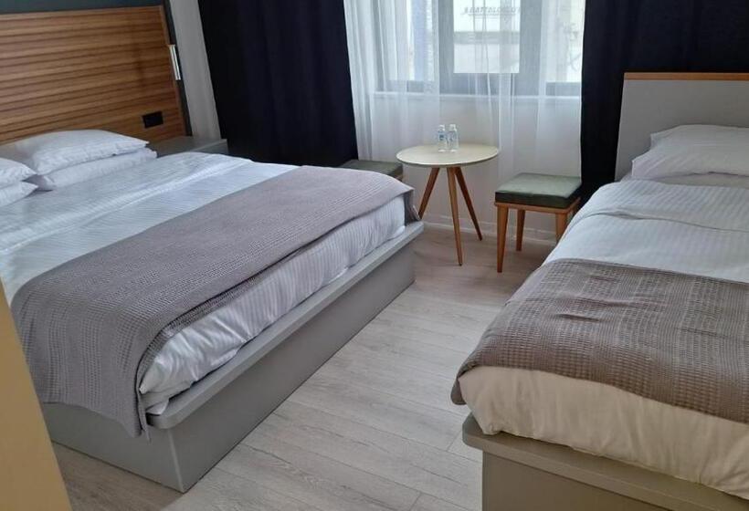 标准三人间, Road Otel İpsala