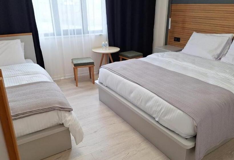 标准三人间, Road Otel İpsala