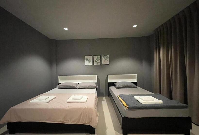اتاق لوکس خانوادگی, Baan Pheun Hostel บ้านเพื่อน โฮสเทล