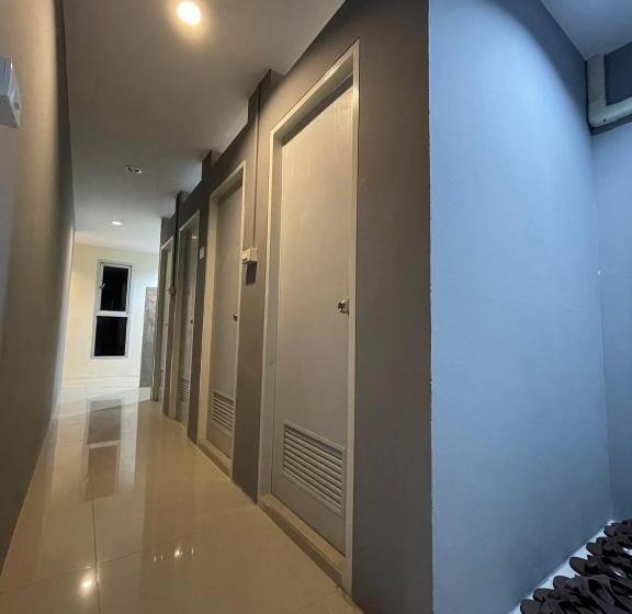 اتاق استاندارد یک نفره, Baan Pheun Hostel บ้านเพื่อน โฮสเทล