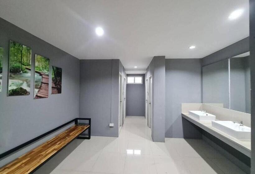اتاق استاندارد یک نفره, Baan Pheun Hostel บ้านเพื่อน โฮสเทล