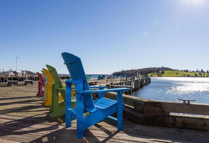 خانه 1 خوابه, Your Lunenburg Winter Retreat Awaits!