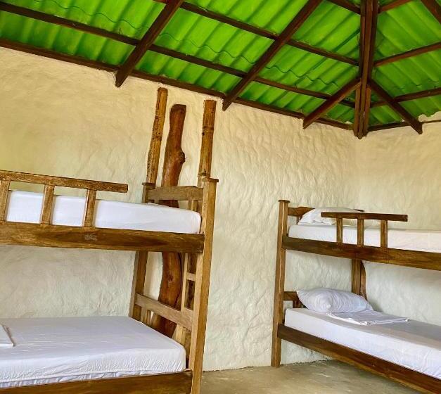 تختخواب در اتاق مشترک, Guajira Beach