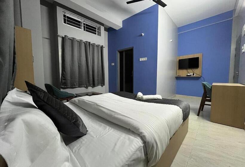 اتاق لوکس, Urban Suites Silpukhuri