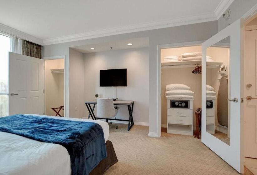سوئیت با بالکن, Serenity Suite At Mgm Signature