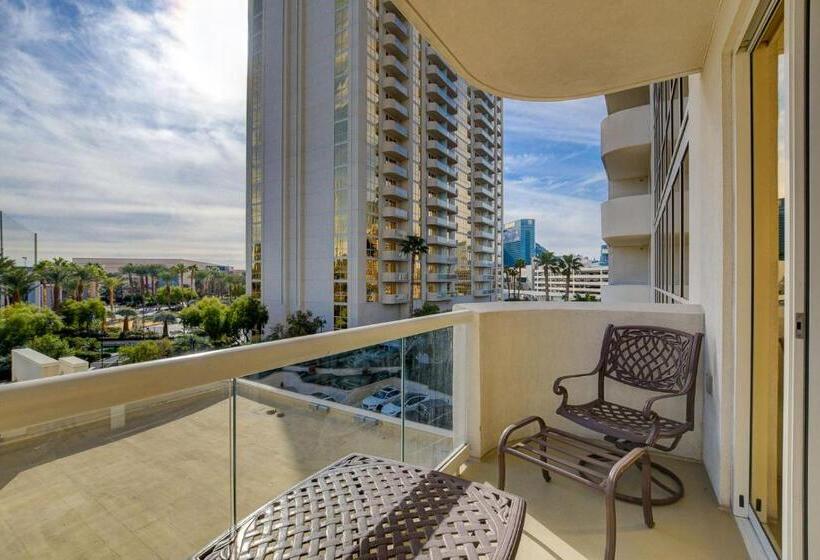 سوئیت با بالکن, Serenity Suite At Mgm Signature