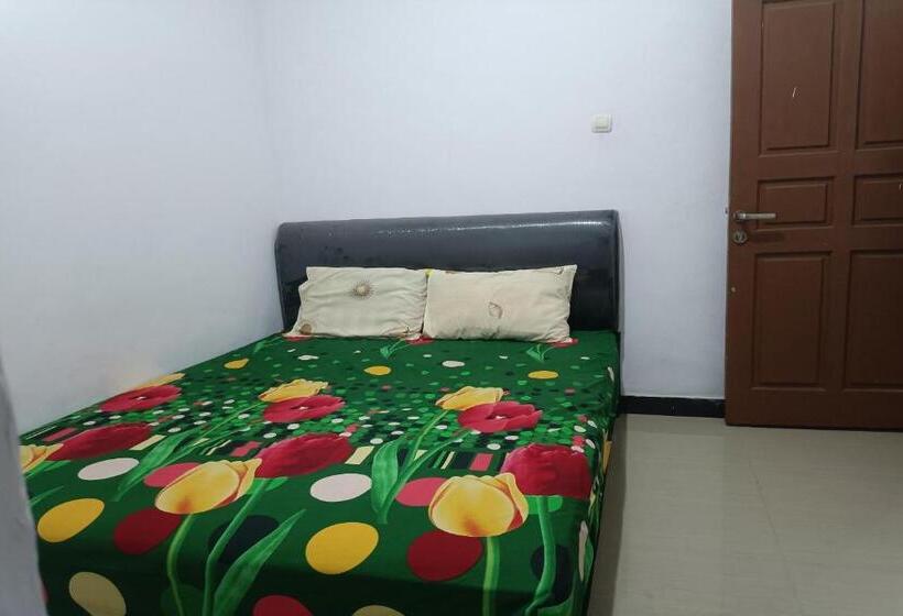 اتاق لوکس, Oyo 93408 Penginapan Annisya