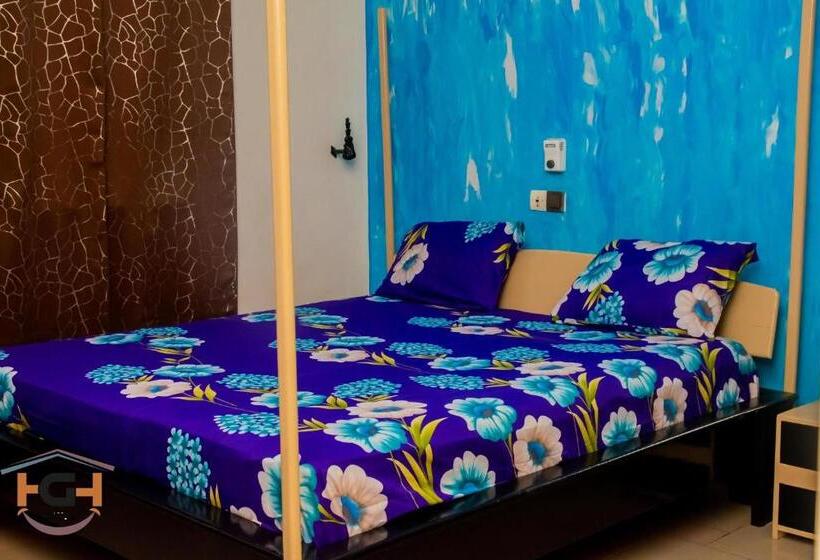 اتاق استاندارد سه تخته با بالکن, Happy Guest House   Hgh