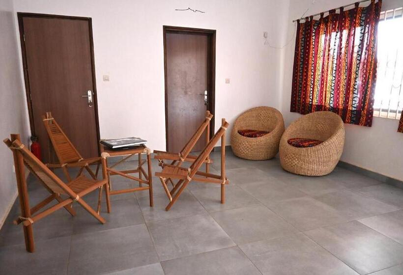 اتاق استاندارد, Les Amazones Rouges Maison Moderne Et Chaleureuse