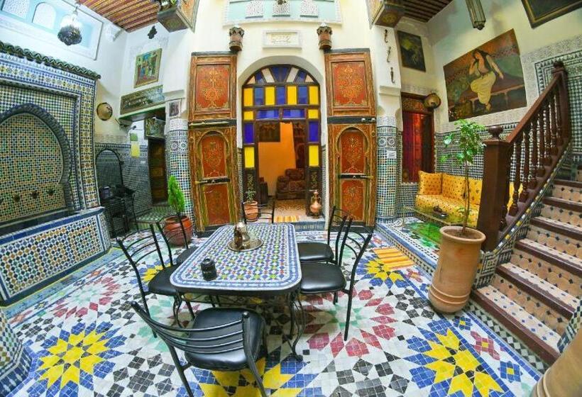 اتاق اکونومی, Fez Experiences