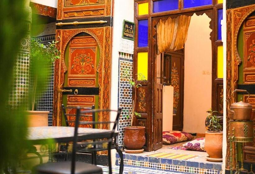 اتاق اکونومی, Fez Experiences