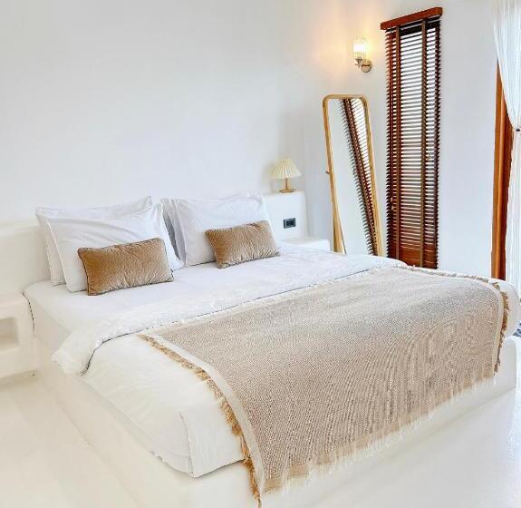 ویلای یک اتاق خوابه با استخر شنا, Kamari Cafe&resort Kohlarn คามารีคาเฟ่แอนด์รีสอร์ทเกาะล้าน