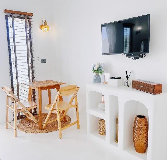 ویلای یک اتاق خوابه با استخر شنا, Kamari Cafe&resort Kohlarn คามารีคาเฟ่แอนด์รีสอร์ทเกาะล้าน