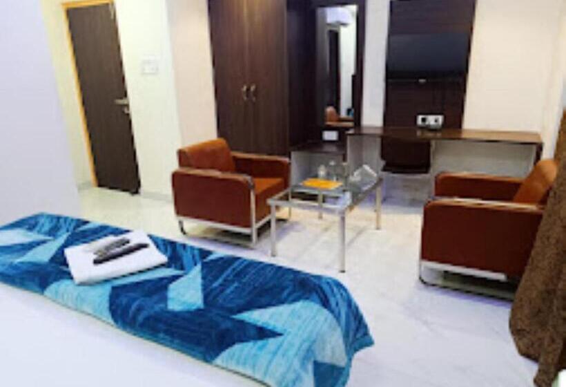 اتاق استاندارد سه نفره, Flowers Inn,patna