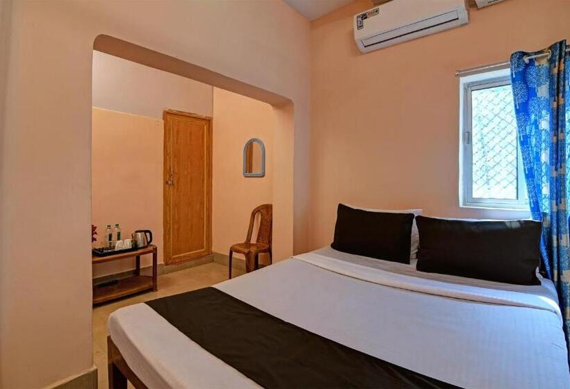 اتاق کلاسیک سه تخته, Oyo Flagship Sai Heritage Inn