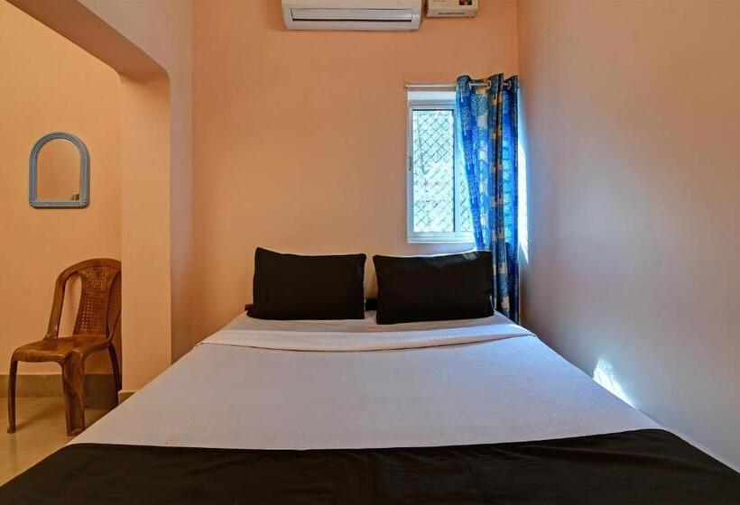اتاق کلاسیک سه تخته, Oyo Flagship Sai Heritage Inn