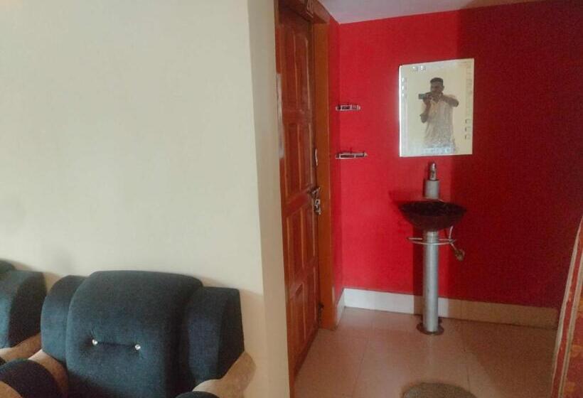اتاق کلاسیک سه تخته, Oyo Rm Guest House