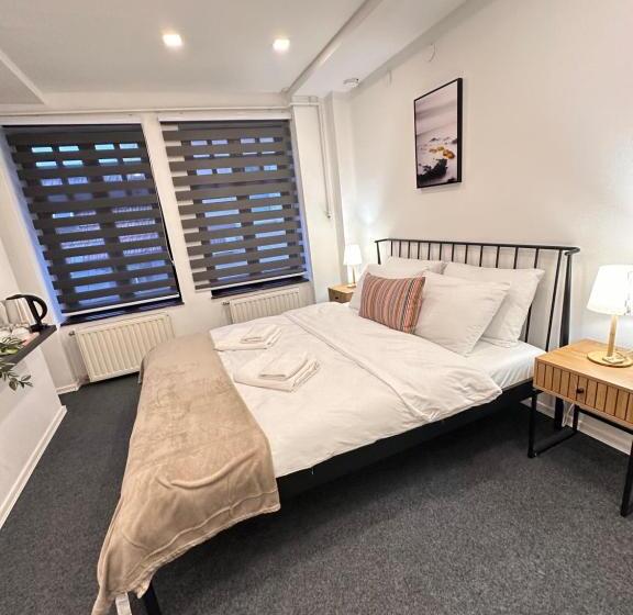 اتاق استاندارد, Royal Moon Suites