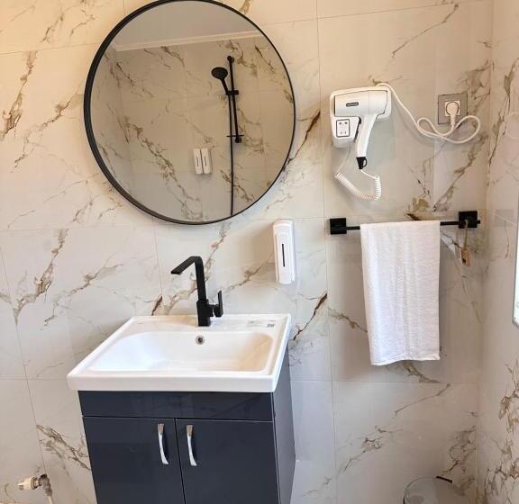 سوییت, Royal Moon Suites
