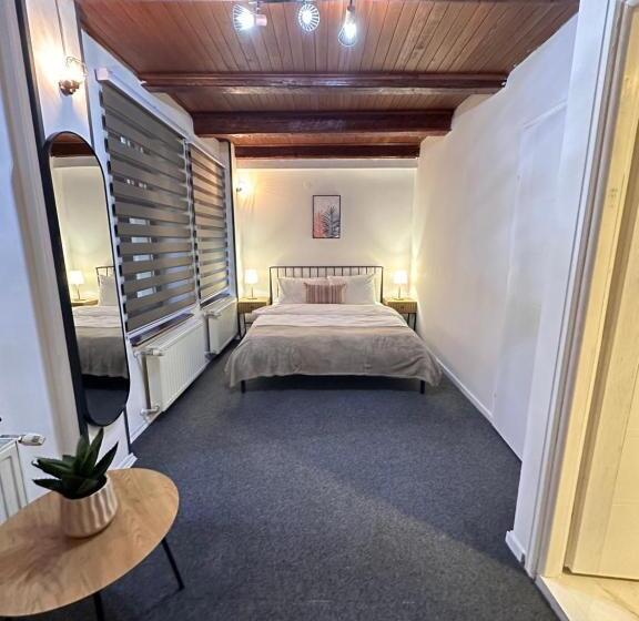 سوییت, Royal Moon Suites
