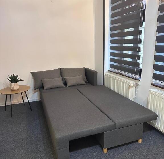 سوییت, Royal Moon Suites
