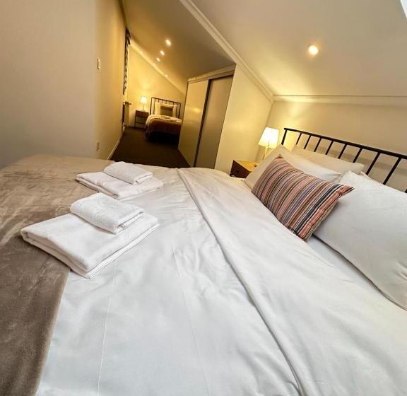 اتاق خانوادگی, Royal Moon Suites