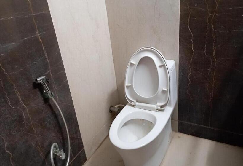 اتاق استاندارد, Staymaker Balaji Gold Inn