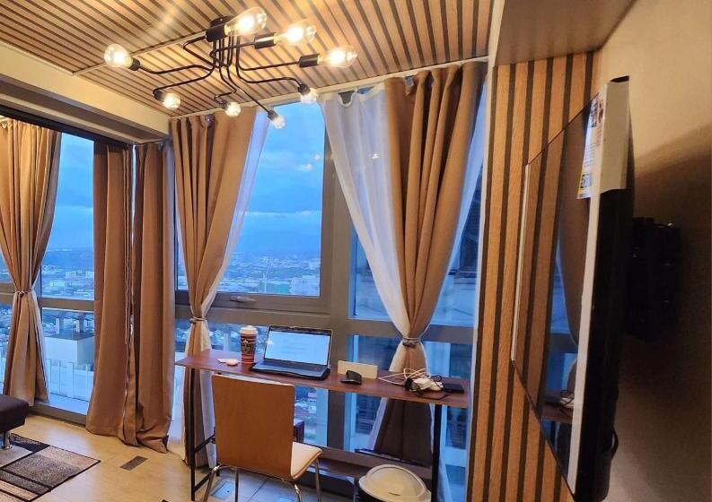 استودیوی لوکس, Queen Bed, Sauna, Gym & Captivating Views