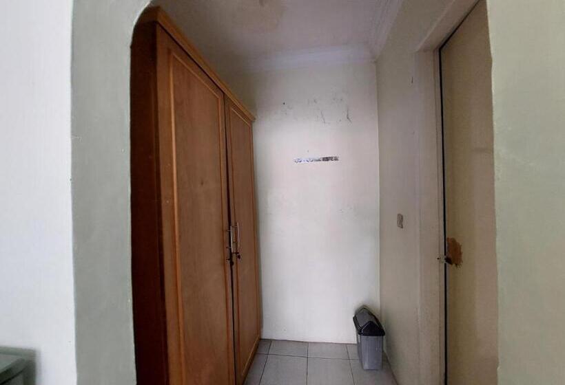 اتاق استاندارد سه نفره, Grand Syariah Guest House Humanitas