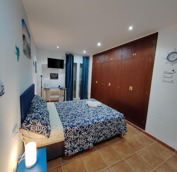 اتاق استاندارد یک تخته با سرویس بهداشتی مشترک, Las Salinas House Private Rooms