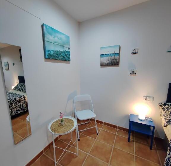 اتاق استاندارد یک تخته با سرویس بهداشتی مشترک, Las Salinas House Private Rooms