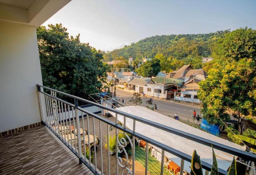 سوییت با چشم‌انداز کوه, Riverpoint Inn, Arusha