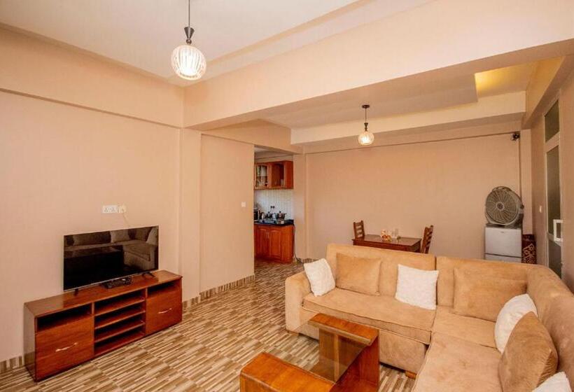 سوییت با چشم‌انداز کوه, Riverpoint Inn, Arusha