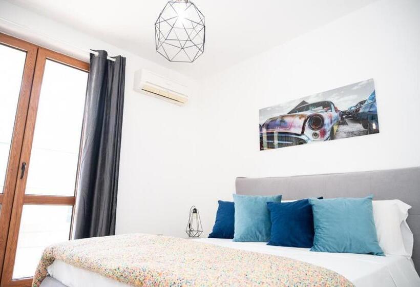 اتاق استاندارد با تراس, Room 500