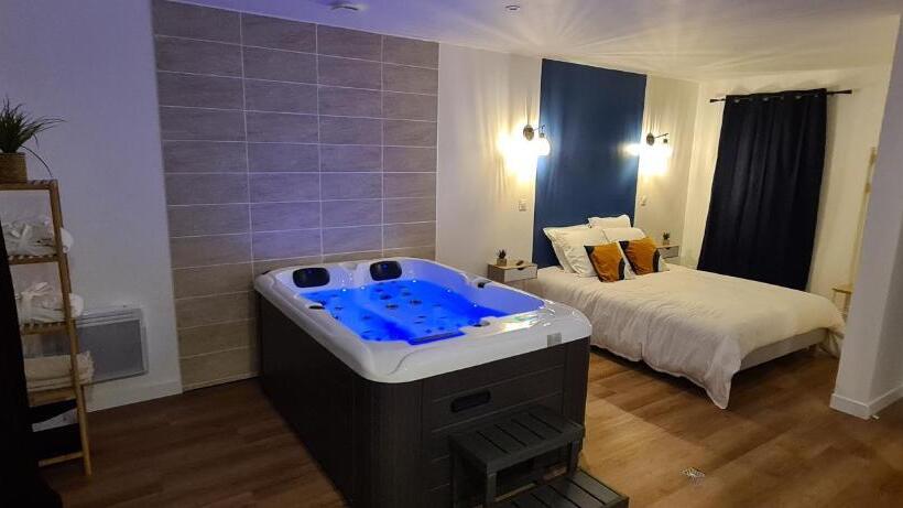 سوئیت با وان آب گرم, Aqua Rêve