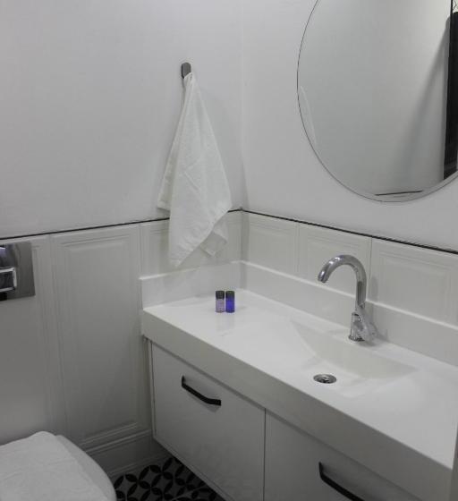 سوییت جونیور, Cosy Suite