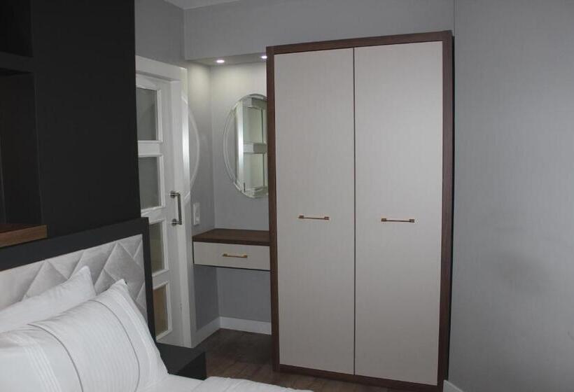 سوییت جونیور, Cosy Suite